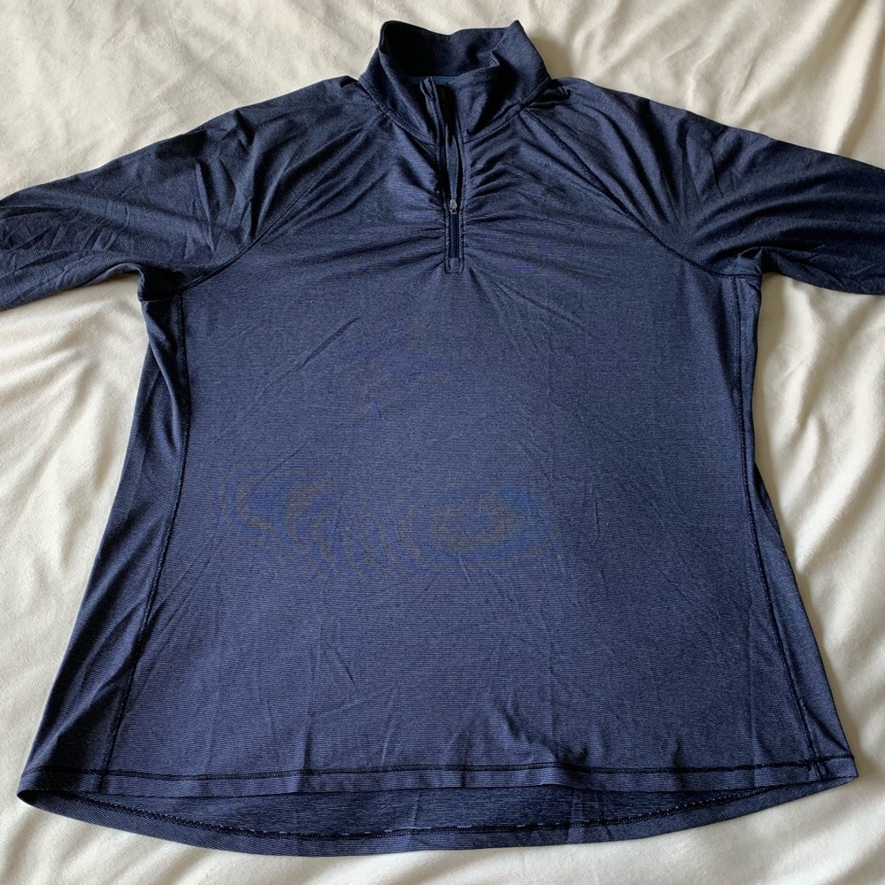 VGUC C9 athletic top